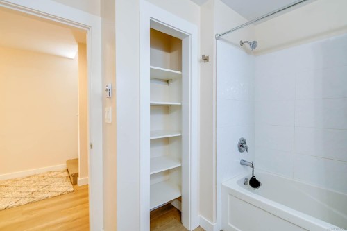 2-2623 5Th Ave, Port Alberni, BC - Indoor Photo Showing Bathroom