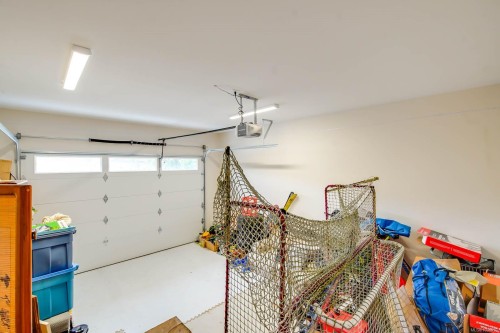 2-2623 5Th Ave, Port Alberni, BC - Indoor Photo Showing Garage