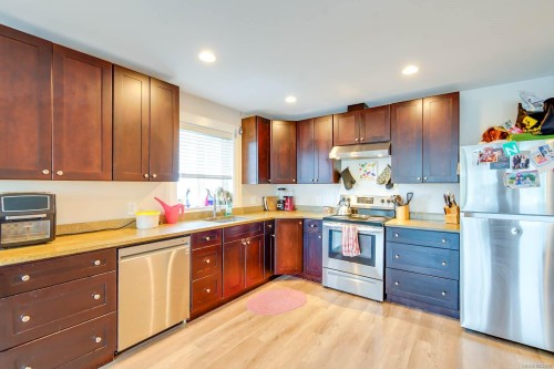 2-2623 5Th Ave, Port Alberni, BC - Indoor Photo Showing Kitchen