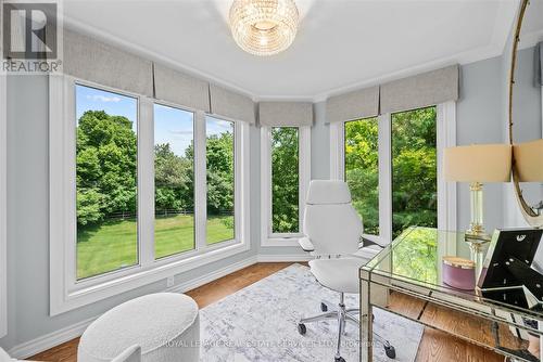 Primary Suite Features a Sun-Filled Sitting Area - 2315 8 Sideroad, Burlington, ON - Indoor