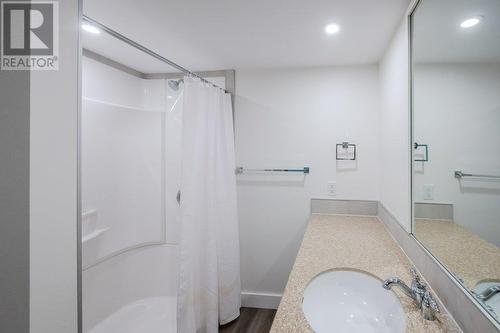6602 Nighthawk Drive, Osoyoos, BC - Indoor Photo Showing Bathroom