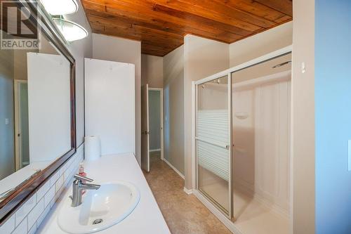 6602 Nighthawk Drive, Osoyoos, BC - Indoor Photo Showing Bathroom