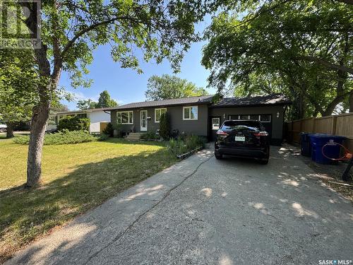 708 brimacombe DRIVE  Weyburn, SK S4H 0A2