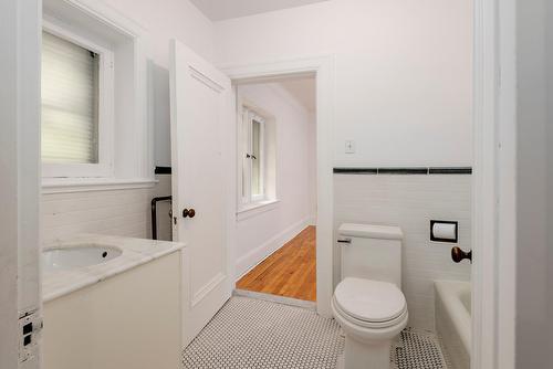 Salle de bains - 3244 Boul. The Boulevard, Westmount, QC - Indoor Photo Showing Bathroom