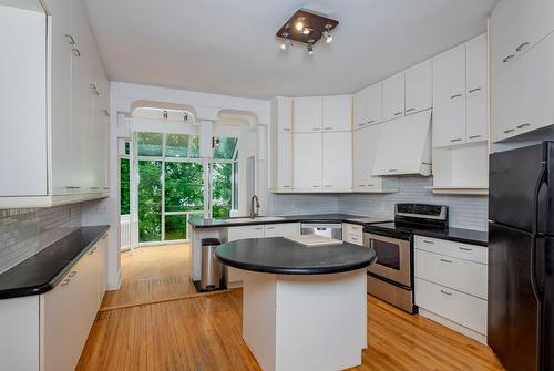 Cuisine - 3244 Boul. The Boulevard, Westmount, QC - Indoor Photo Showing Kitchen