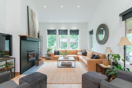 5625 Willow Rd, Port Alberni, BC 