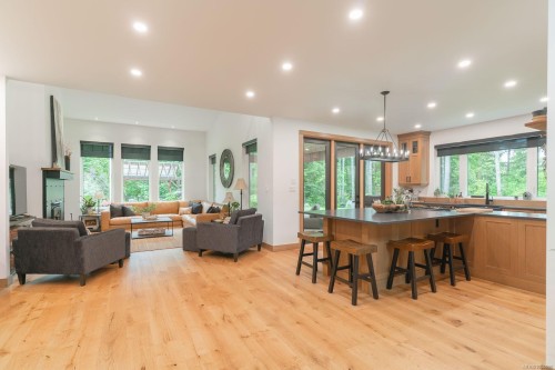 5625 Willow Rd, Port Alberni, BC 