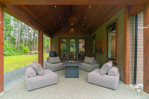 5625 Willow Rd, Port Alberni, BC 