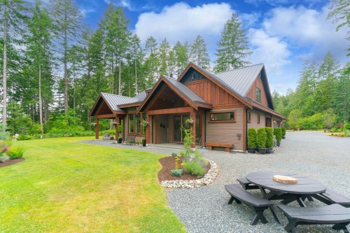 5625 Willow Rd, Port Alberni, BC 