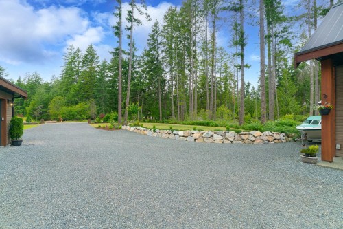 5625 Willow Rd, Port Alberni, BC 