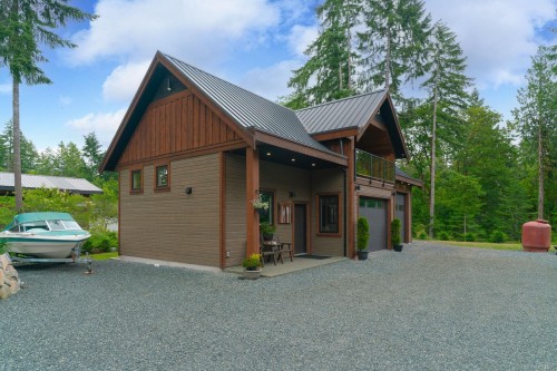 5625 Willow Rd, Port Alberni, BC 