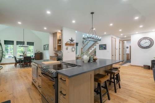 5625 Willow Rd, Port Alberni, BC 