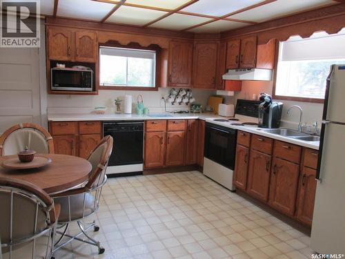 115 Lucille Crescent, Nipawin, SK - Indoor Photo Showing Kitchen With Double Sink