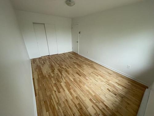 Primary bedroom - 6-10061 Boul. St-Michel, Montréal (Montréal-Nord), QC - Indoor Photo Showing Other Room