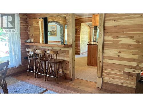 617 Payne Street, Creston, BC - Indoor Photo Showing Dining Room
