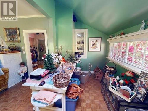 12123 Scotch Fir Point Rd, Powell River, BC - Indoor