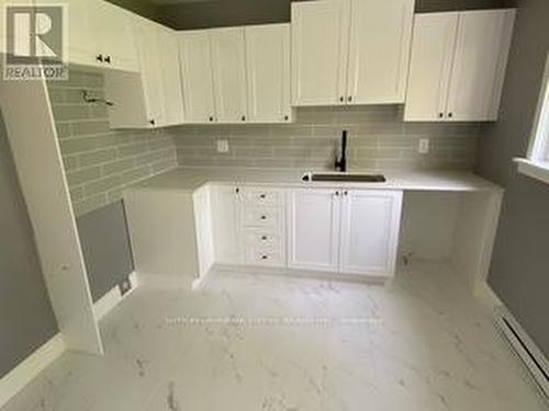 A - 24 Springbrook Drive, Peterborough, ON - Indoor Photo Showing Kitchen