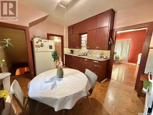 202 24Th Street W, Saskatoon, SK - Indoor Photo Showing Dining Room
