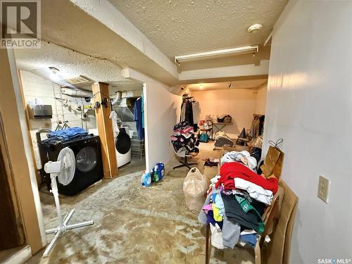 202 24Th Street W, Saskatoon, SK - Indoor Photo Showing Other Room