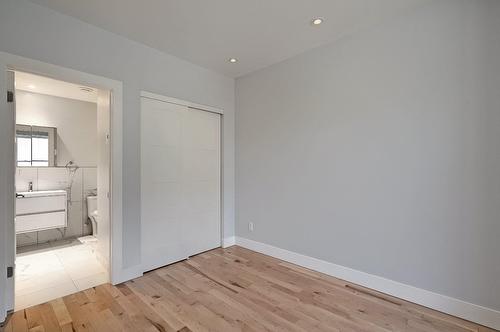 Primary bedroom - 3515 Boul. Décarie, Montréal (Côte-Des-Neiges/Notre-Dame-De-Grâce), QC - Indoor Photo Showing Other Room