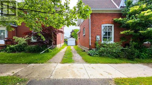 132 Elgin Avenue E, Goderich (Goderich (Town)), ON - Outdoor
