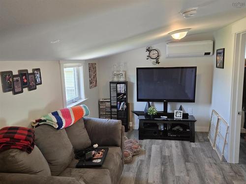 2005 East Prince Street, Salmon River, NS 