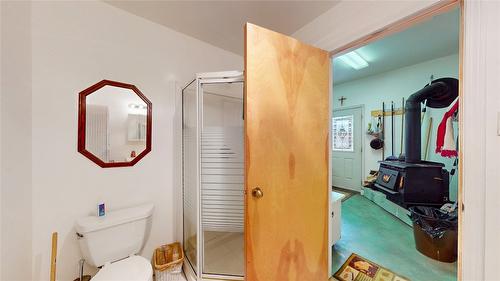 1528 Tie Lake Loop Road, Jaffray, BC - Indoor Photo Showing Other Room