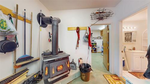 1528 Tie Lake Loop Road, Jaffray, BC - Indoor Photo Showing Other Room