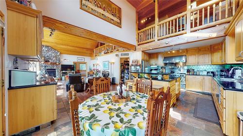 1528 Tie Lake Loop Road, Jaffray, BC - Indoor