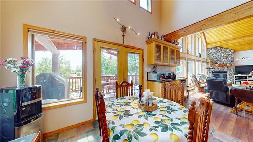 1528 Tie Lake Loop Road, Jaffray, BC - Indoor Photo Showing Dining Room
