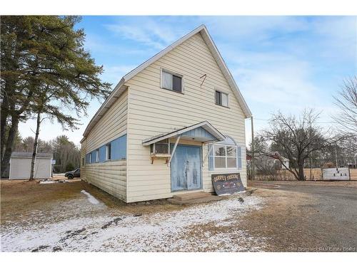 764 Pleasant Dr, Minto, NB 