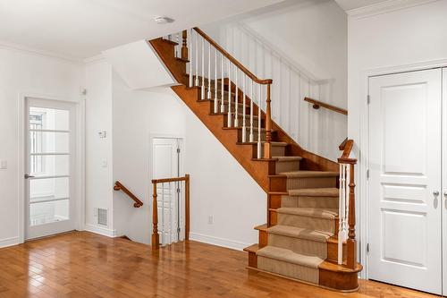 Staircase - 4389 Boul. Décarie, Montréal (Côte-Des-Neiges/Notre-Dame-De-Grâce), QC 