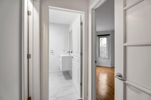 Bathroom - 4389 Boul. Décarie, Montréal (Côte-Des-Neiges/Notre-Dame-De-Grâce), QC 