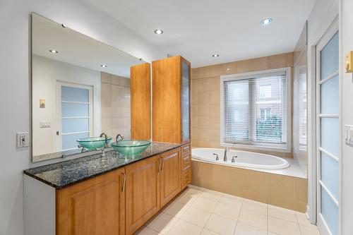 Ensuite bathroom - 4389 Boul. Décarie, Montréal (Côte-Des-Neiges/Notre-Dame-De-Grâce), QC 