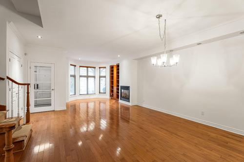 Living room - 4389 Boul. Décarie, Montréal (Côte-Des-Neiges/Notre-Dame-De-Grâce), QC 