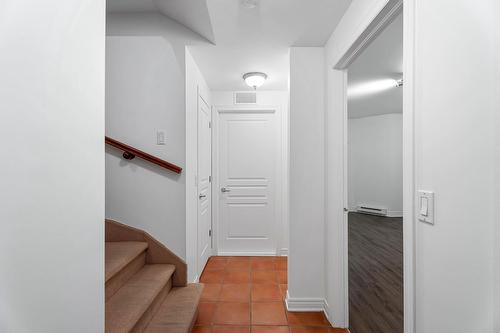 Basement - 4389 Boul. Décarie, Montréal (Côte-Des-Neiges/Notre-Dame-De-Grâce), QC 