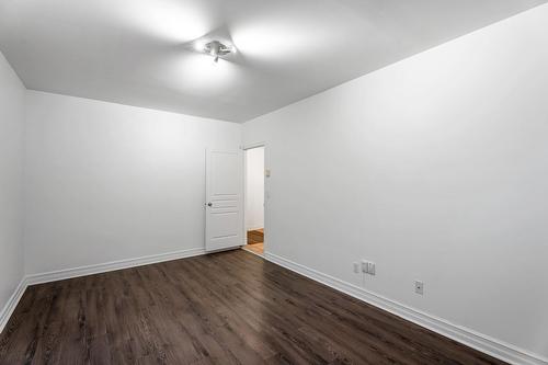 Basement - 4389 Boul. Décarie, Montréal (Côte-Des-Neiges/Notre-Dame-De-Grâce), QC 