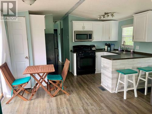 Rsv035 - 1336 S Morrison Lake Road, Gravenhurst, ON - Indoor Photo Showing Kitchen With Double Sink