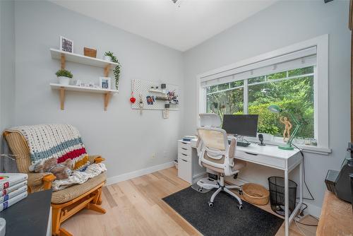 106-690 Lequime Road, Kelowna, BC - Indoor Photo Showing Office