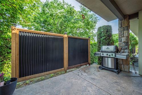 106-690 Lequime Road, Kelowna, BC - Outdoor With Exterior