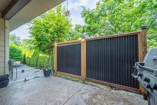 106-690 Lequime Road, Kelowna, BC - Outdoor With Exterior