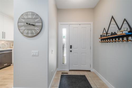 106-690 Lequime Road, Kelowna, BC - Indoor Photo Showing Other Room