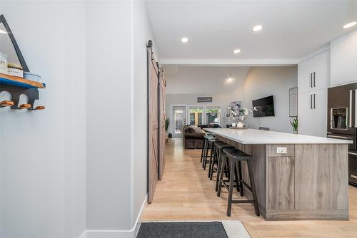 106-690 Lequime Road, Kelowna, BC - Indoor