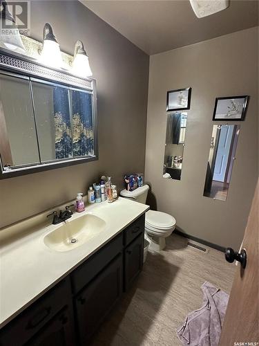 261 Bean Crescent, Weyburn, SK - Indoor Photo Showing Bathroom