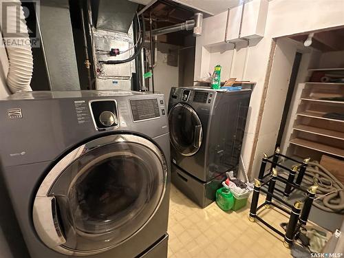 261 Bean Crescent, Weyburn, SK - Indoor Photo Showing Laundry Room