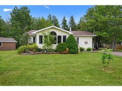 5 Broussard  Cap-Pelé, NB E4N 1N1