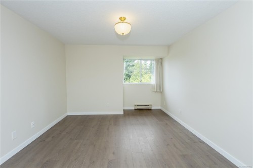 410-6715 Dover Rd, Nanaimo, BC - Indoor Photo Showing Other Room