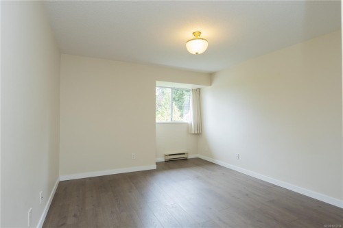 410-6715 Dover Rd, Nanaimo, BC - Indoor Photo Showing Other Room