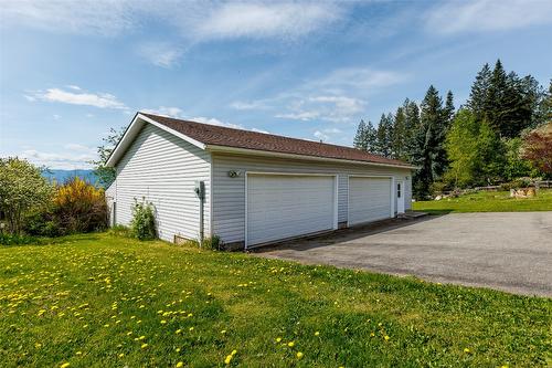 1061 Westview Road, Creston, BC - Outdoor