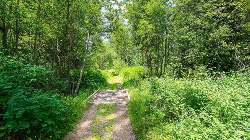 7957 Highway 3, Yahk, BC - Outdoor